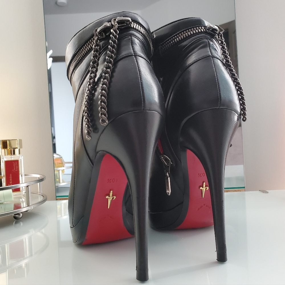 Cesare Paciotti Black Leather Ankle Heeled Boots with Red Soles - Picture 2 of 9